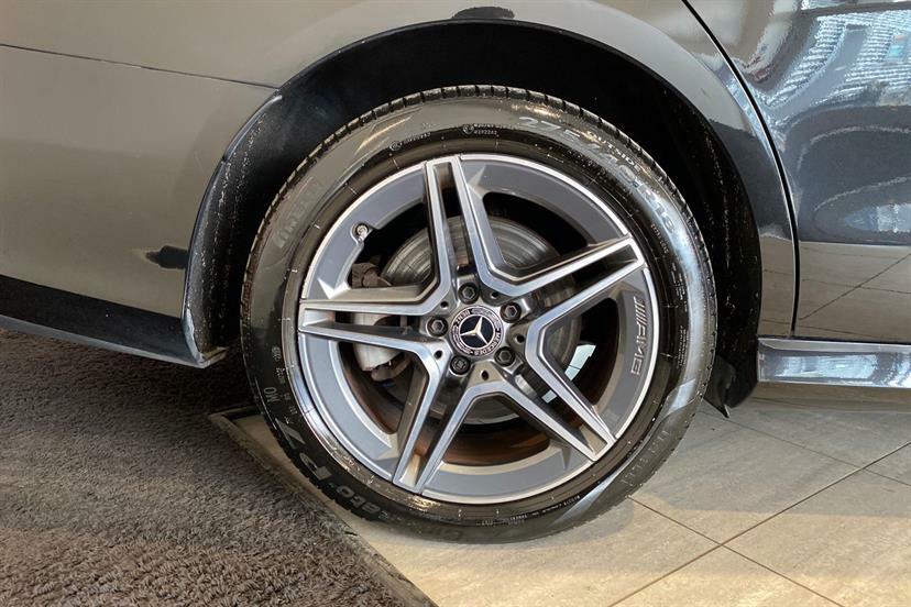 Mercedes-Benz E Class E300de Amg Line 9G-tronic Black #4
