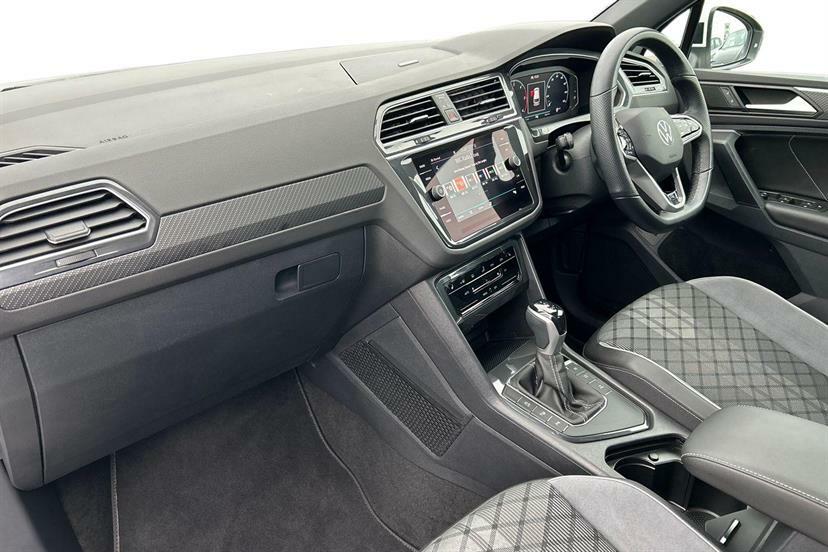 Volkswagen Tiguan 2.0 Tdi R-line Dsg FP23BWE White #2