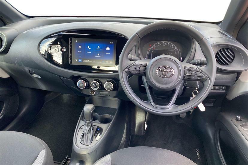 Toyota Aygo X 1.0 Vvt-i Pure FV25EHG White #6
