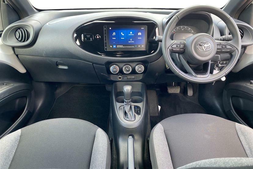 Toyota Aygo X 1.0 Vvt-i Pure FV25EHG White #5