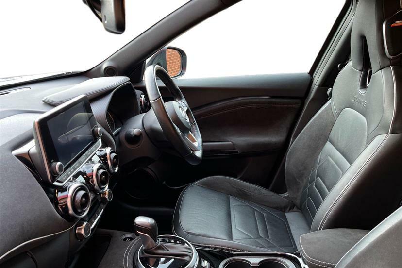 Nissan Juke 1.6 Hybrid Tekna AU23OLX Black #2