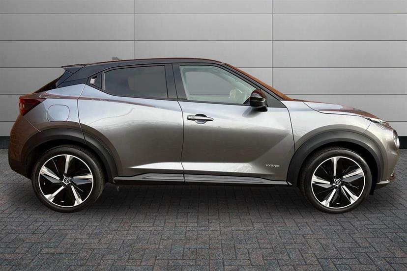 Nissan Juke 1.6 Hybrid Tekna AU23OLX Black #4