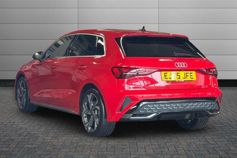 Audi A3 1.5 Tfsi 116 S Line S Tronic EJ75JFE Red #3