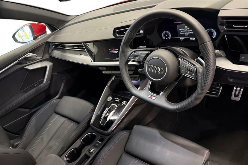 Audi A3 1.5 Tfsi 116 S Line S Tronic EJ75JFE Red #6