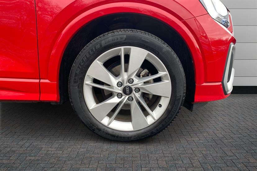 Audi Q2 35 Tfsi S Line S Tronic VE72EZF Red #5