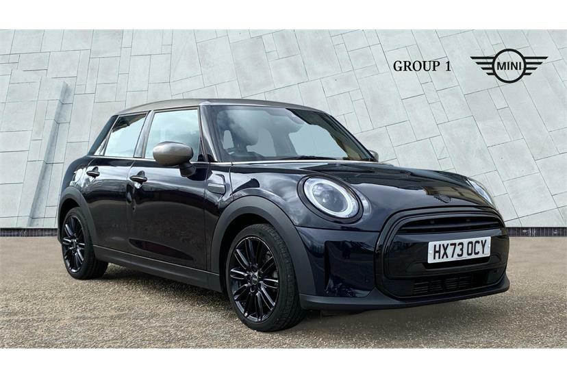Mini Hatch 1.5 Cooper Exclusive Comfort Pack Black