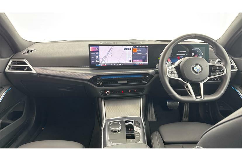 BMW 3 Series 320I M Sport Step YJ25ZML Black #4
