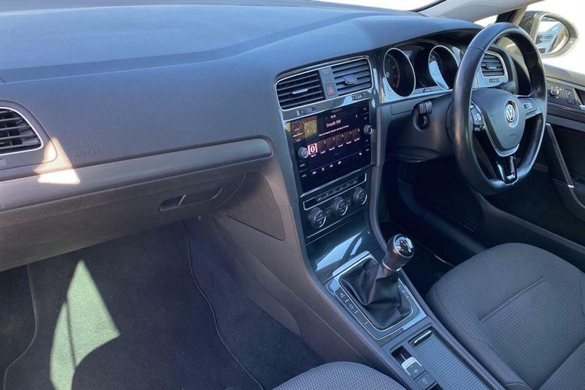 Volkswagen Golf 1.5 Tsi Evo Match Edition RO20JYL Black #2