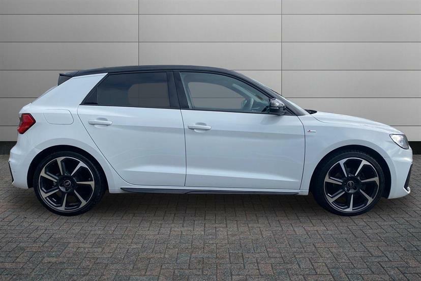 Audi A1 30 Tfsi Black Edition VX74XRG White #4