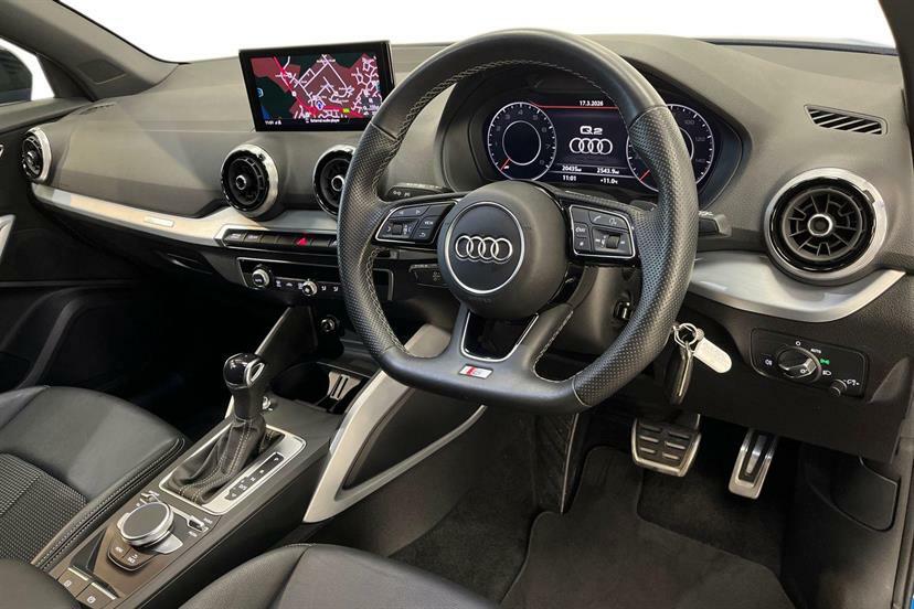 Audi Q2 35 Tfsi Black Edition S Tronic AU22PYT Blue #6