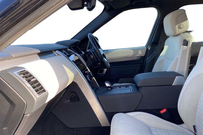 Land Rover Discovery 3.0 D300 R-dynamic Hse DE23NVU Black #3