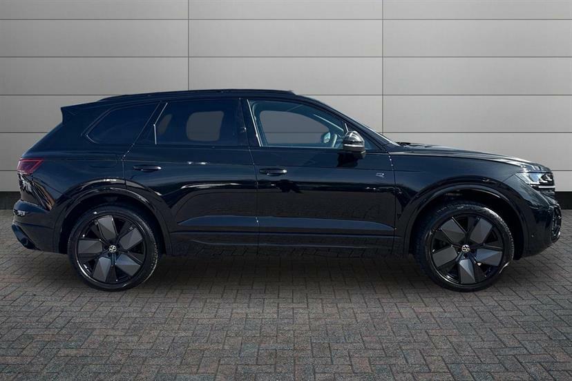 Volkswagen Touareg 3.0 V6 Tdi 4Motion 286 Black Edition Tip MC25EXX Black #4