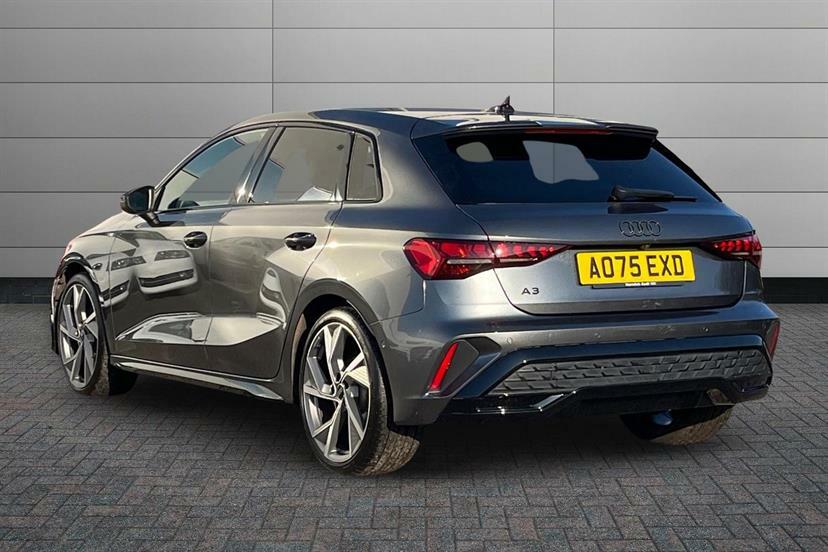 Audi A3 1.5 Tfsi 150 Black Edition S Tronic AO75EXD Grey #3