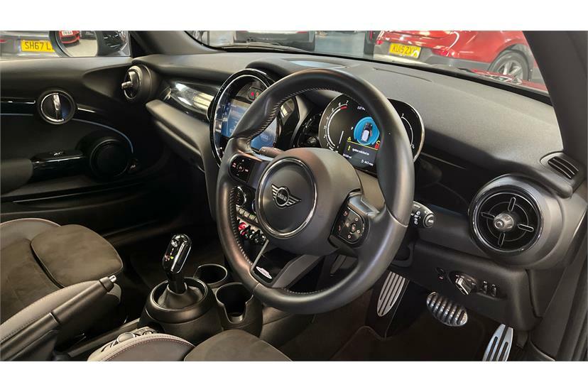 Mini Hatch 1.5 Cooper Sport GY72VDE Black #6
