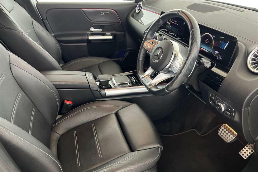 Mercedes-Benz GLA Class 35 4Matic Premium White #5