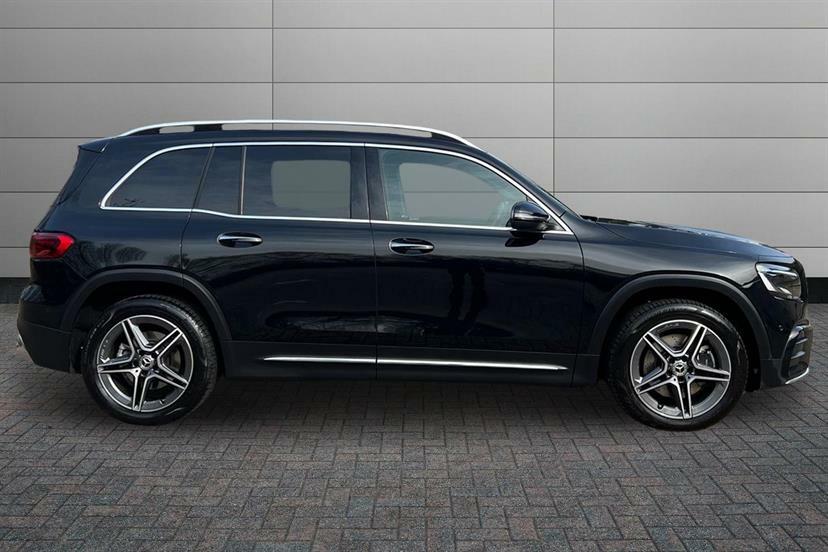 Mercedes-Benz GLB Class 220D 4Matic Amg Line Executive 8G-tronic Black #3