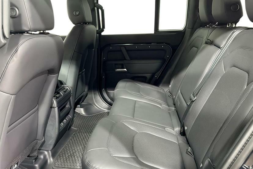 Land Rover Defender 110 3.0 D250 X-dynamic Se 110 FJ75UJD Black #4