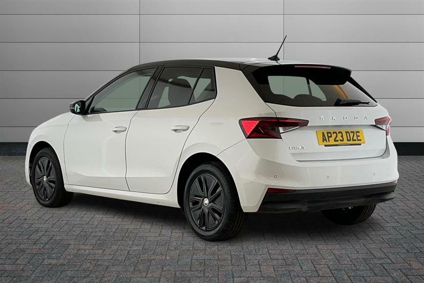 Skoda Fabia 1.0 Tsi 110 Colour Edition AP23DZE White #3