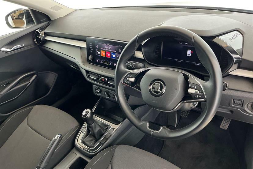 Skoda Fabia 1.0 Tsi 110 Colour Edition AP23DZE White #6