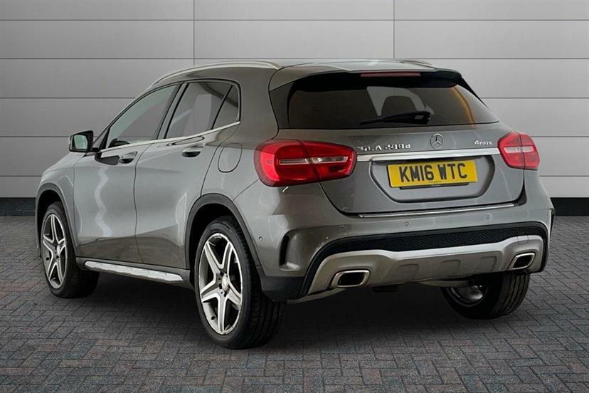 Mercedes-Benz GLA Class 200D 4Matic Amg Line Premium Grey #2
