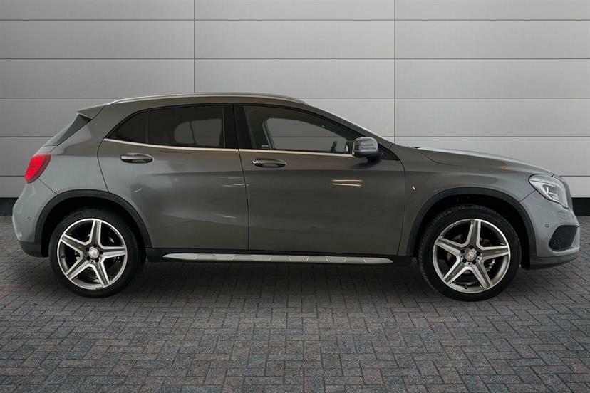 Mercedes-Benz GLA Class 200D 4Matic Amg Line Premium Grey #3