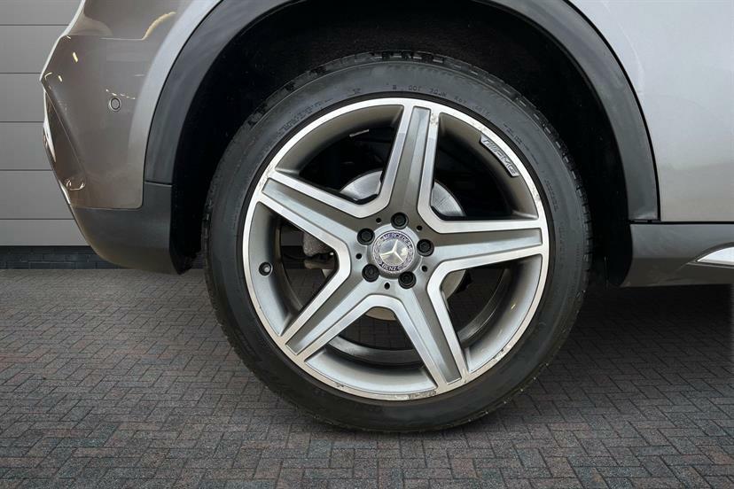 Mercedes-Benz GLA Class 200D 4Matic Amg Line Premium Grey #4