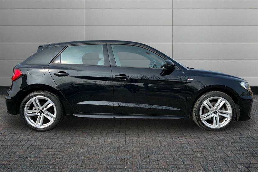 Audi A1 35 Tfsi S Line S Tronic Black #4