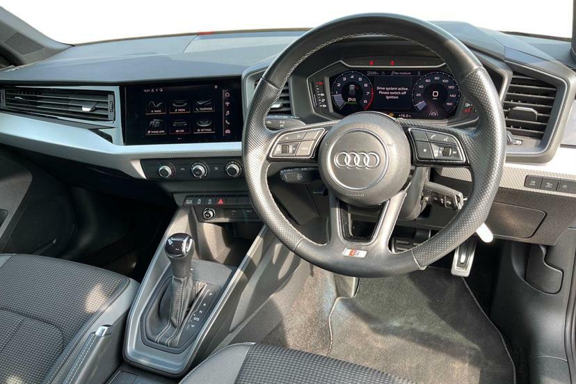 Audi A1 35 Tfsi S Line S Tronic Black #6
