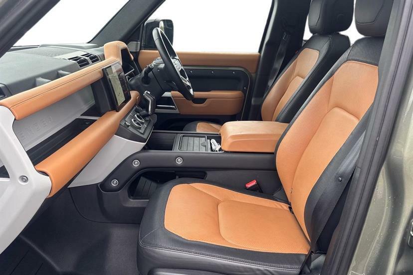 Land Rover Defender 130 3.0 D300 X-dynamic Hse 130 8 Seat Green #3