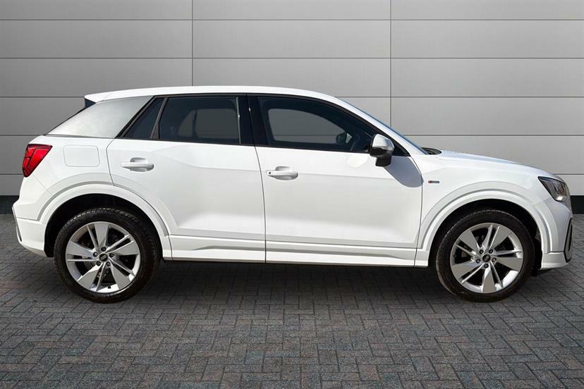 Audi Q2 35 Tfsi S Line S Tronic EN72UNZ White #4