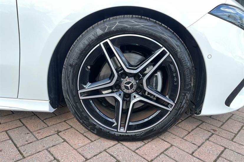 Mercedes-Benz A Class A180 Amg Line Executive White #4
