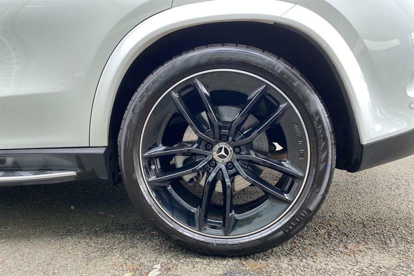 Mercedes-Benz GLE Class 400E 4Matic Amg Line Premium 9G-tronic DK75NXG White #4