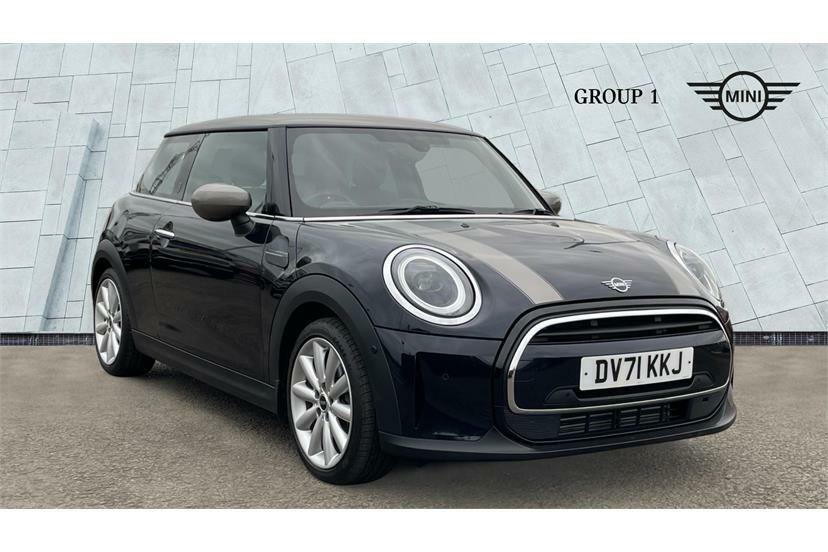 Mini Hatch 1.5 Cooper Exclusive Comfortnav Pck Black