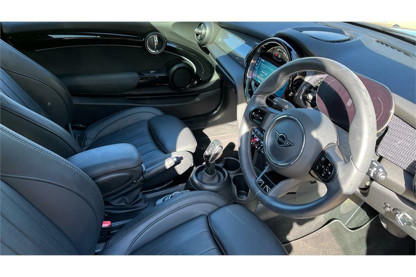 Mini Hatch 1.5 Cooper Exclusive Comfortnav Pck AV24KUP Silver #6
