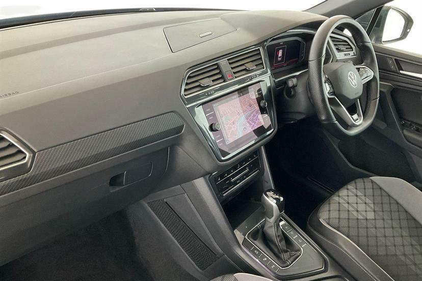 Volkswagen Tiguan 1.5 Tsi 150 R-line Dsg AU23RHX Grey #2
