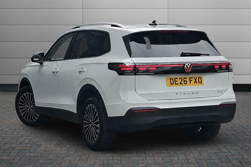 Volkswagen Tiguan 1.5 Etsi 150 R-line Dsg DE26FXO White #3