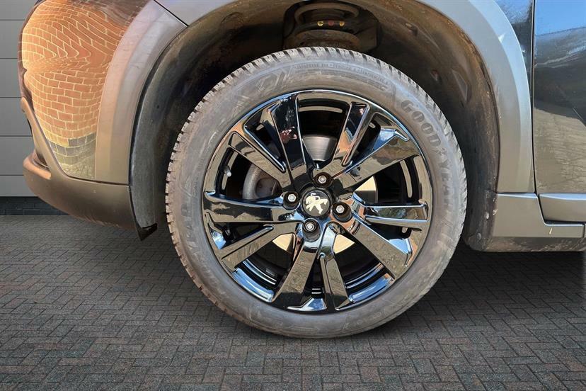 Peugeot 2008 1.2 Puretech 110 Gt Line EN17PXF Black #5