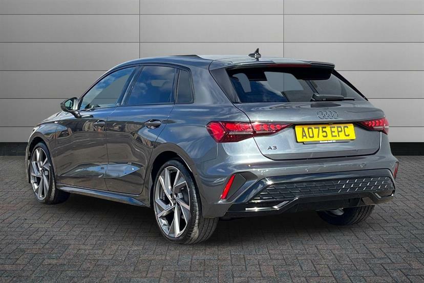 Audi A3 1.5 Tfsi 150 Black Edition S Tronic AO75EPC Grey #3