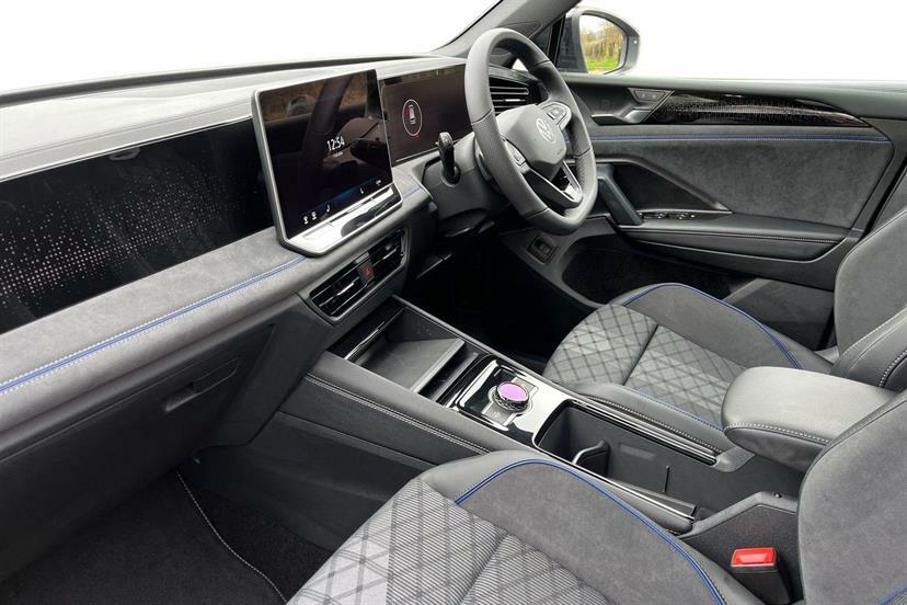 Volkswagen Tiguan 2.0 Tdi R-line Dsg GJ26KYE Silver #2