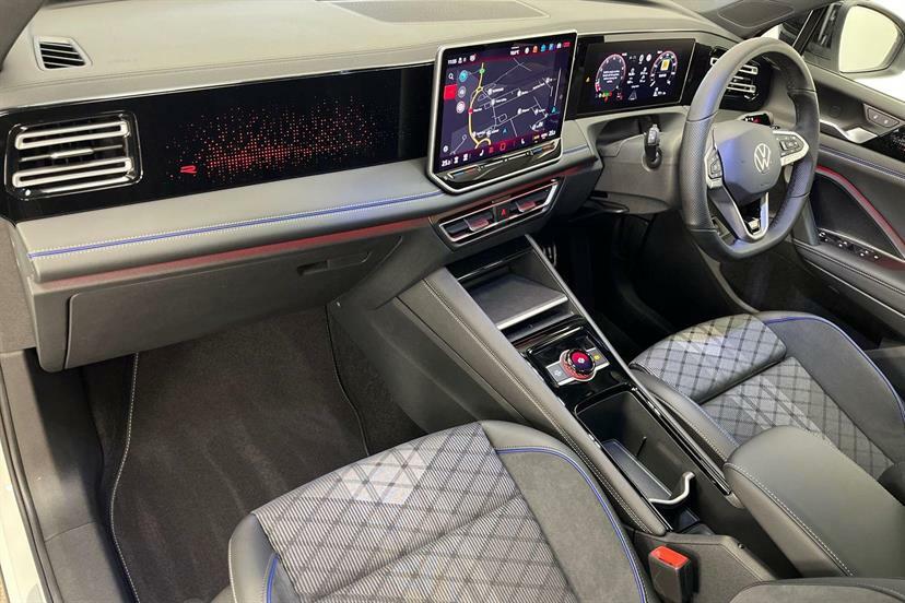 Volkswagen Tiguan 2.0 Tsi 265 4Motion Black Edition Dsg SY75VBB White #2
