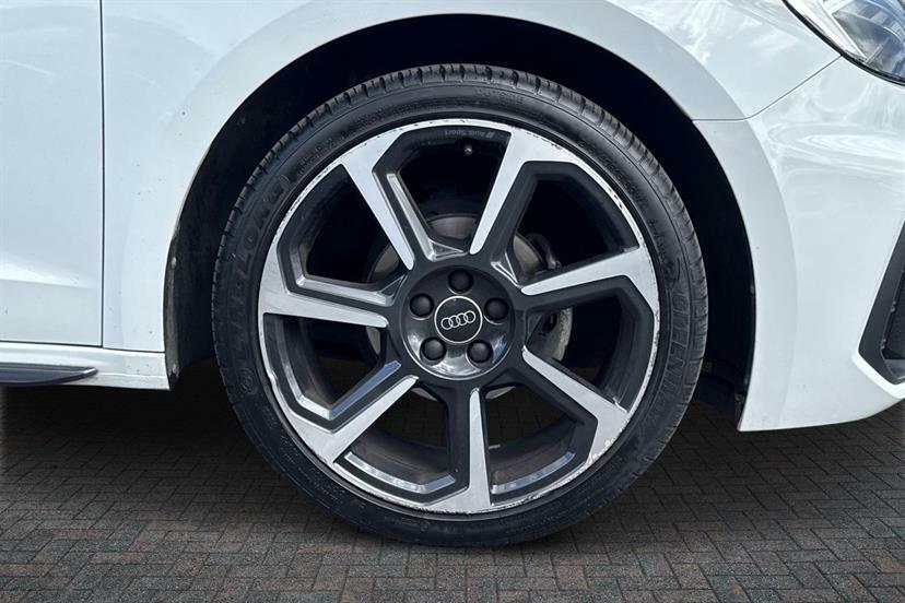 Audi A1 25 Tfsi Black Edition S Tronic YF74TBO White #5
