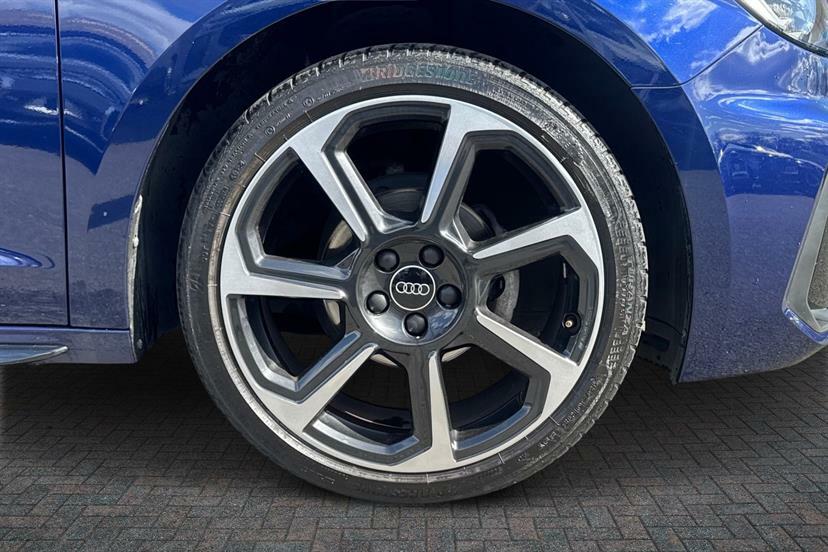 Audi A1 25 Tfsi Black Edition S Tronic EN74BCV Blue #5