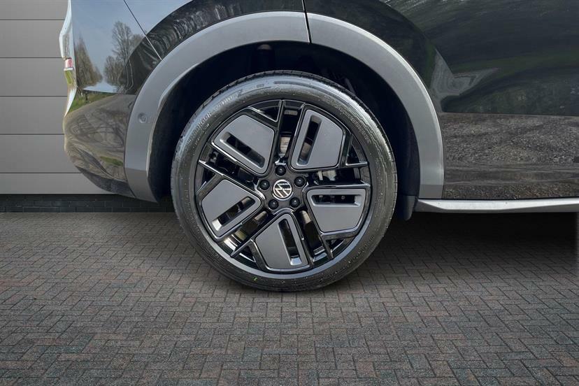 Volkswagen T-Roc 1.5 Etsi 150 R-line Dsg GF26DUY Black #5