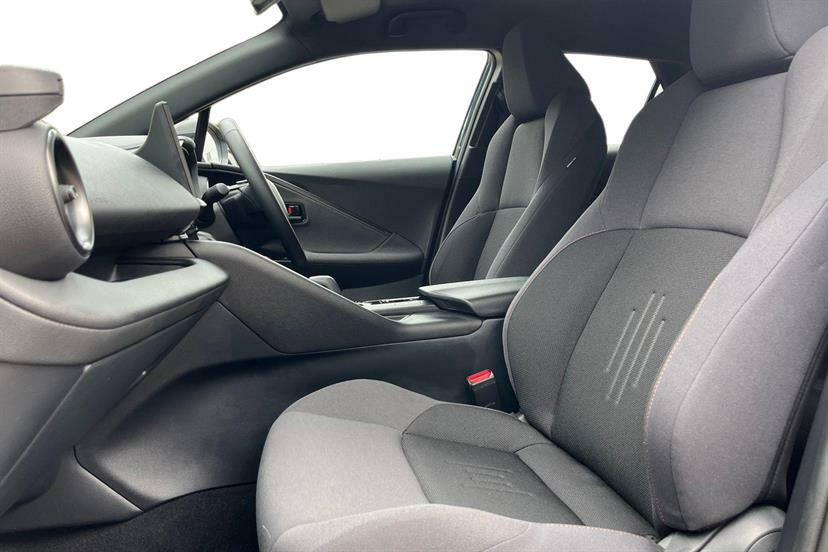 Toyota C-Hr 1.8 Hybrid Design Cvt GJ75FZZ #2