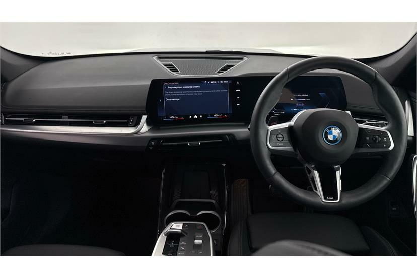 BMW iX1 230Kw Xdrive30 M Sport 65Kwh YE25XZU Blue #4