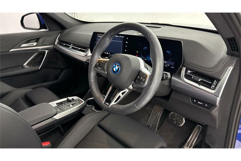 BMW iX1 230Kw Xdrive30 M Sport 65Kwh YE25XZU Blue #6