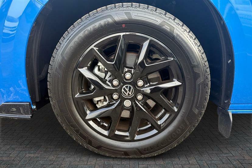 Volkswagen E-Transporter 160Kw 65Kwh Commerce Pro Van EY26XZH Blue #5
