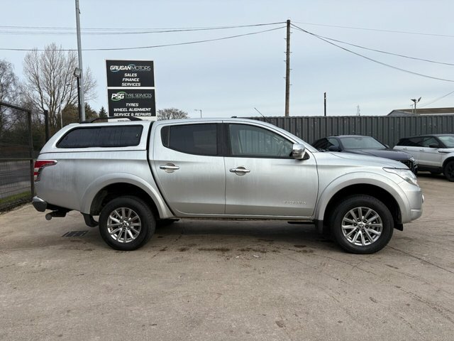 Mitsubishi L200 Di-d Dc Barbarian Pickup WT16NGJ Silver #2