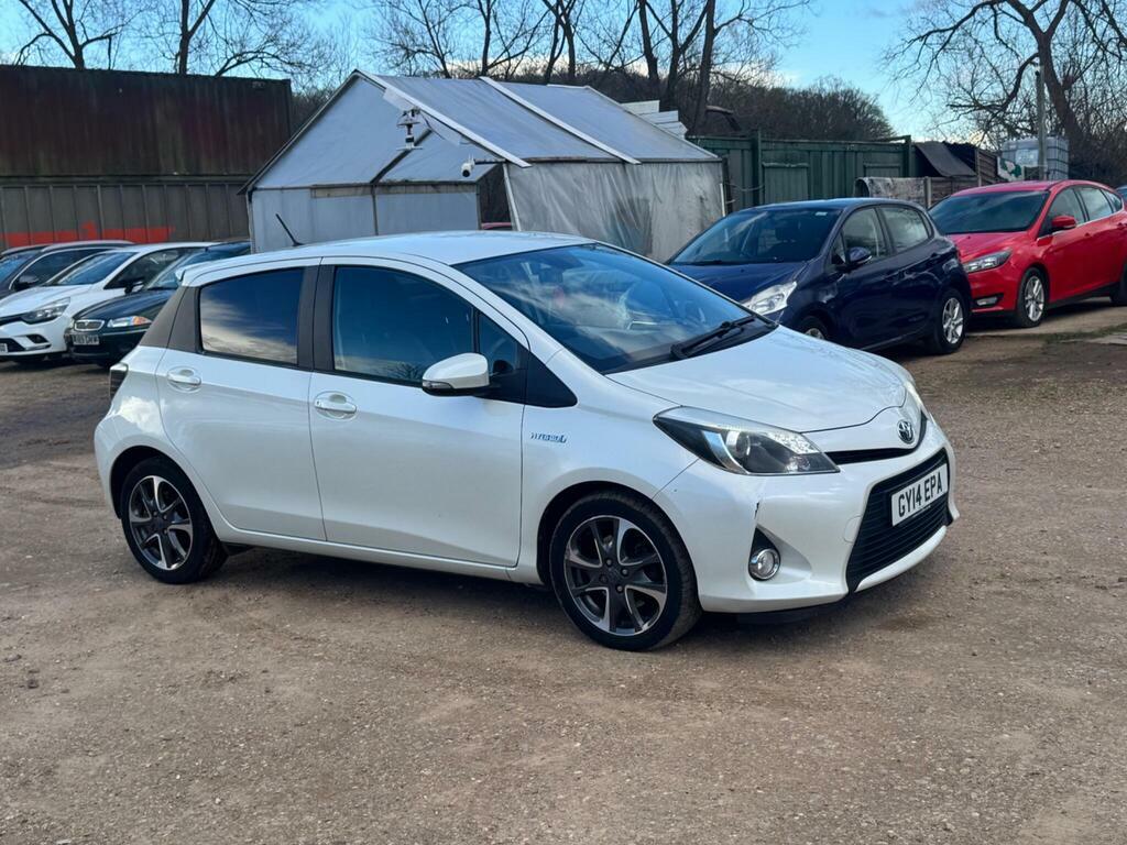 Toyota Yaris 1.5 Vvt-h Trend Cvt Euro 5 White