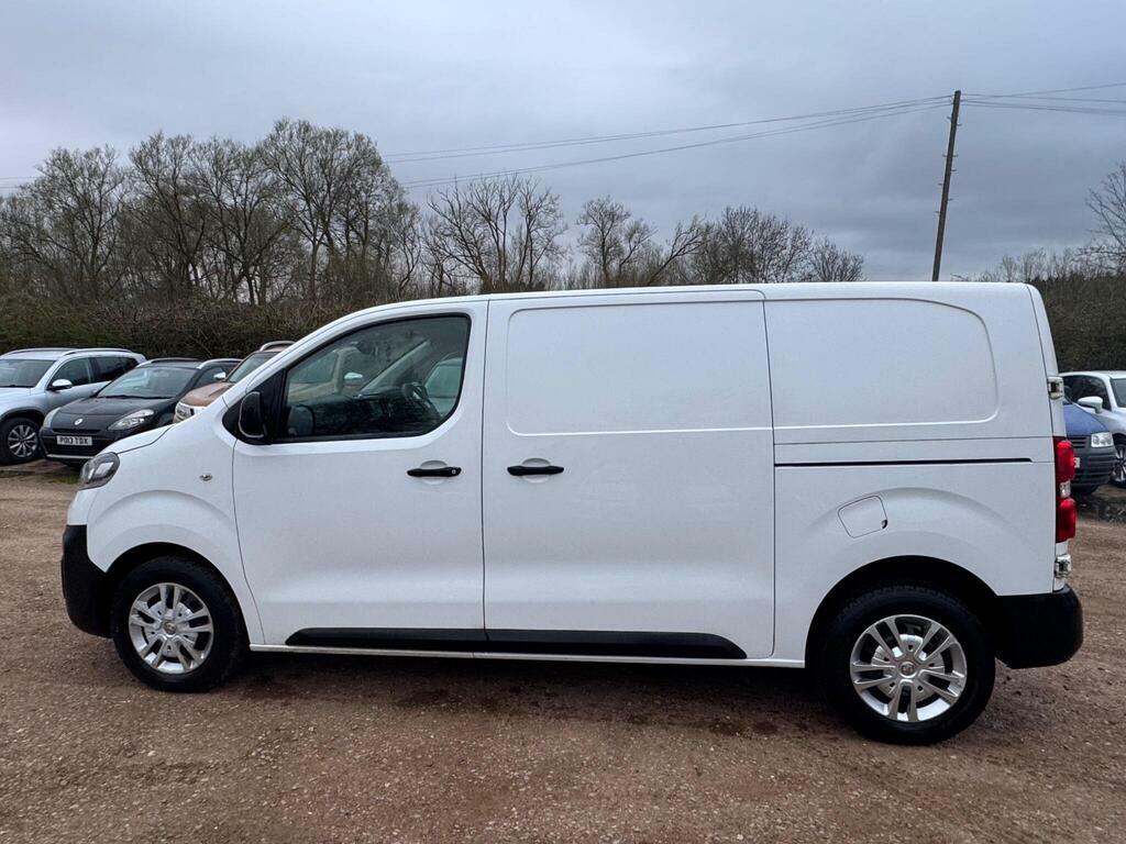 Vauxhall Vivaro 1.5 Turbo D 2700 Sportive L1 H1 Euro 6 S S DT69LHK Black #4